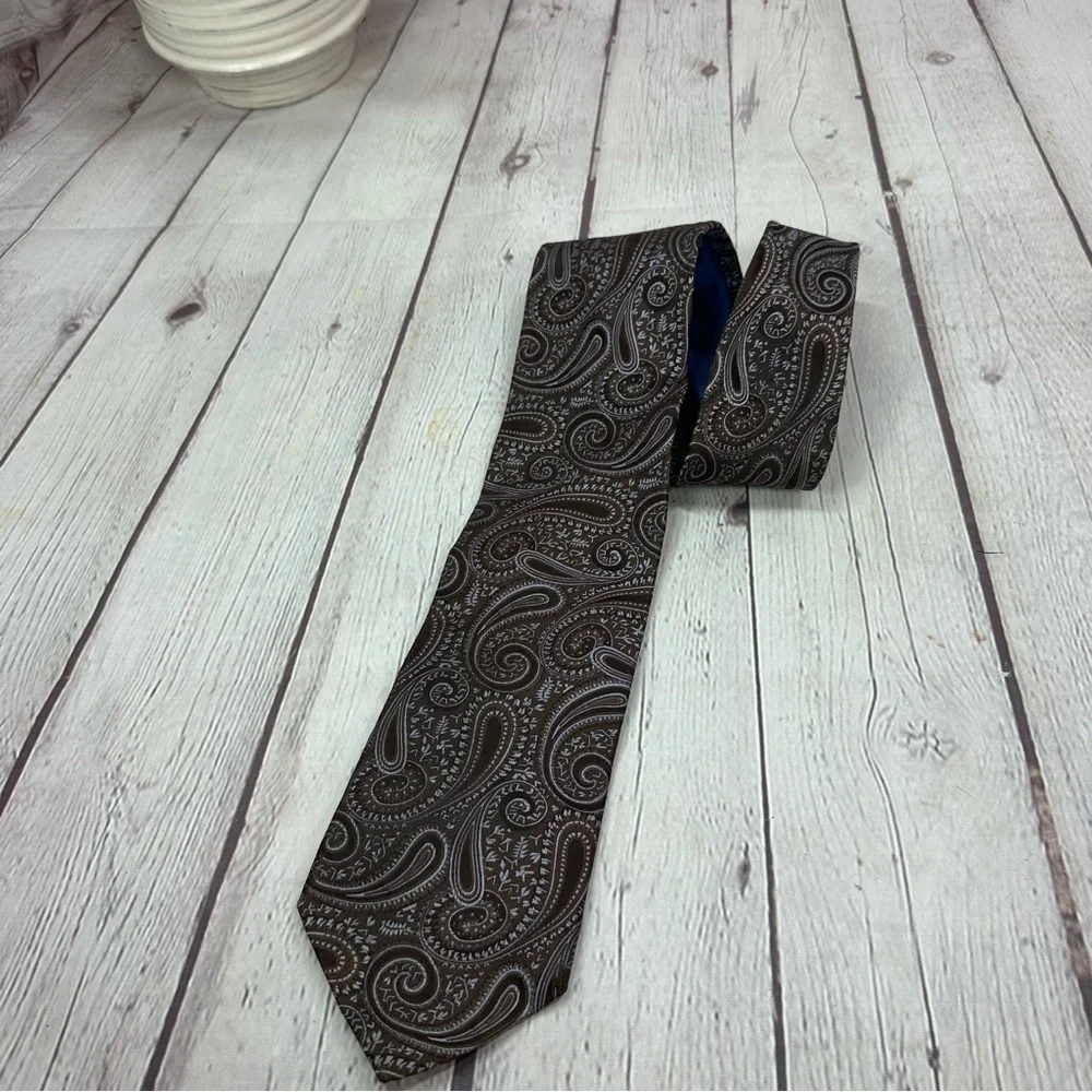 Tommy Hilfiger brown blue Paisley silk Tie preppy classic